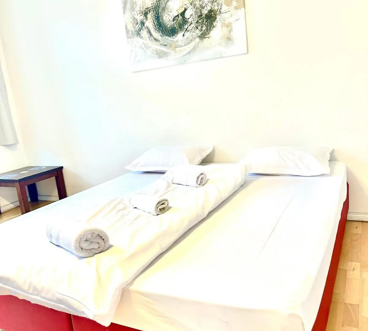 Laxenburger City Apartments - Only 8Min To City Center Vienna