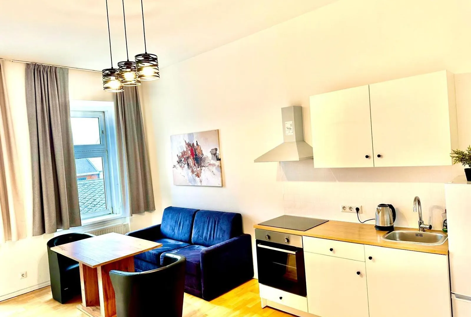 Laxenburger City Apartments - Only 8Min To City Center Vienna